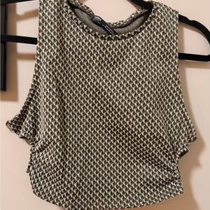 Pull&Bear Black and White Geometric Crop Top